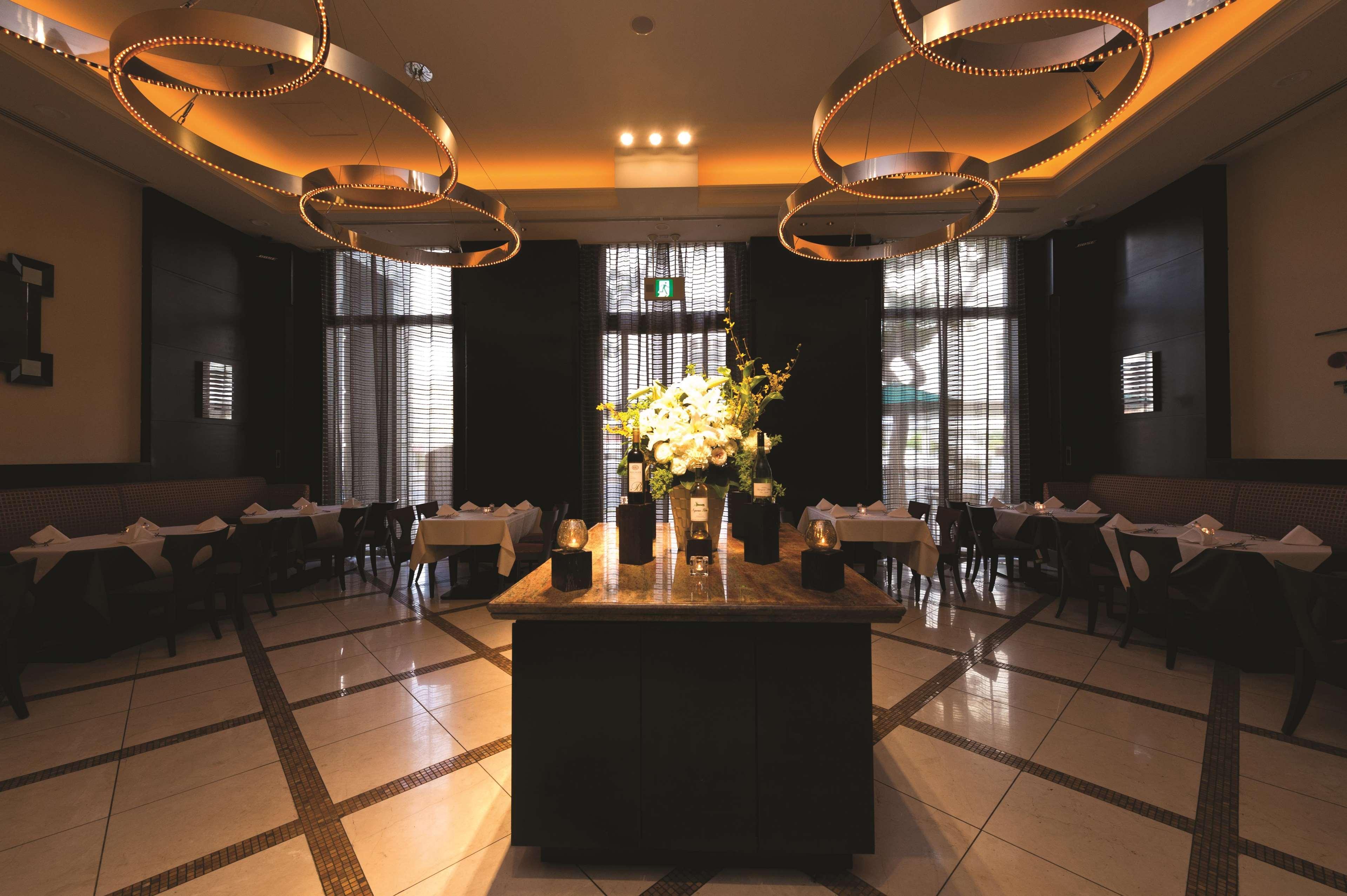 Hotel Doubletree By Hilton Naha Esterno foto