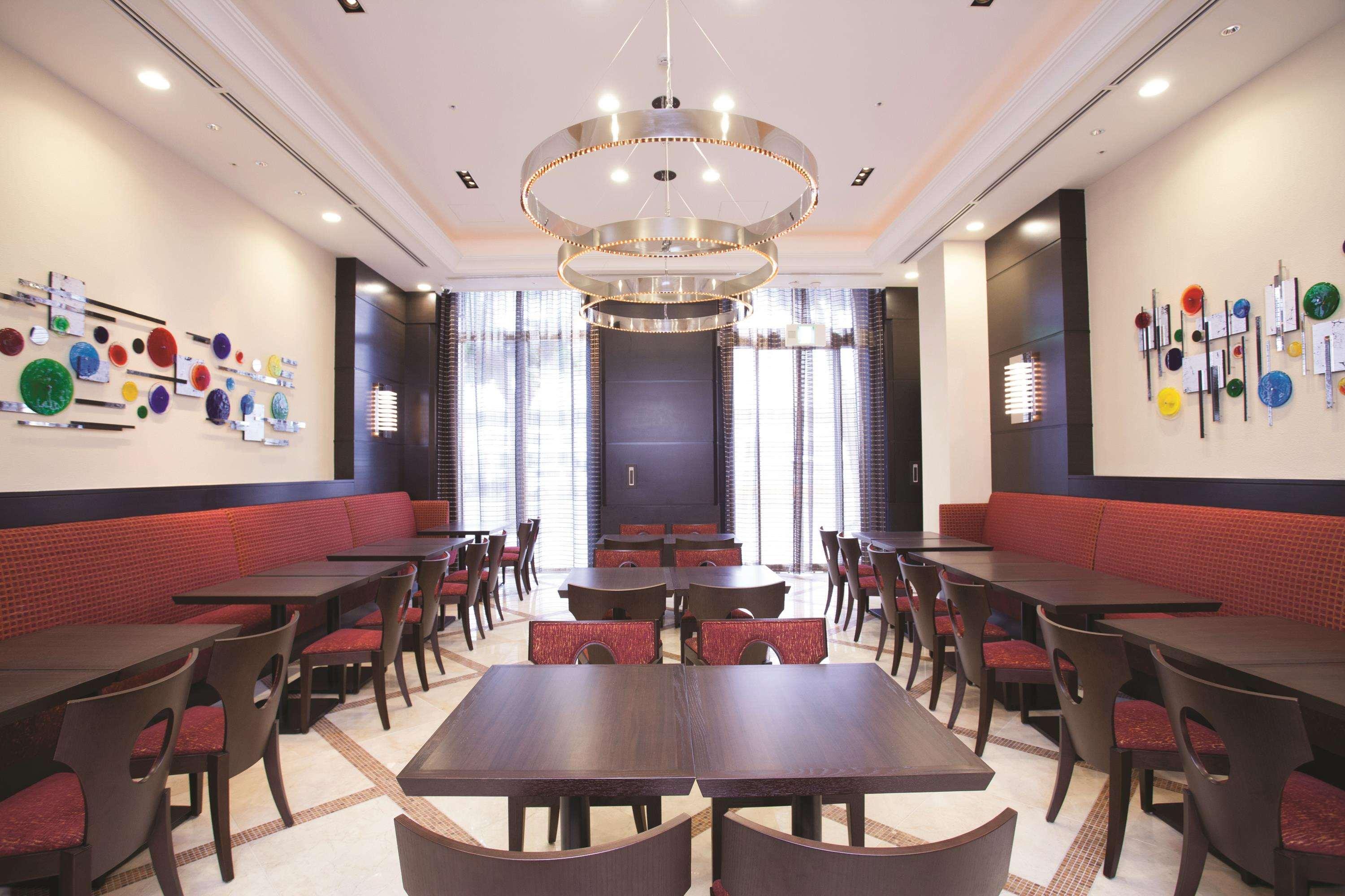 Hotel Doubletree By Hilton Naha Esterno foto