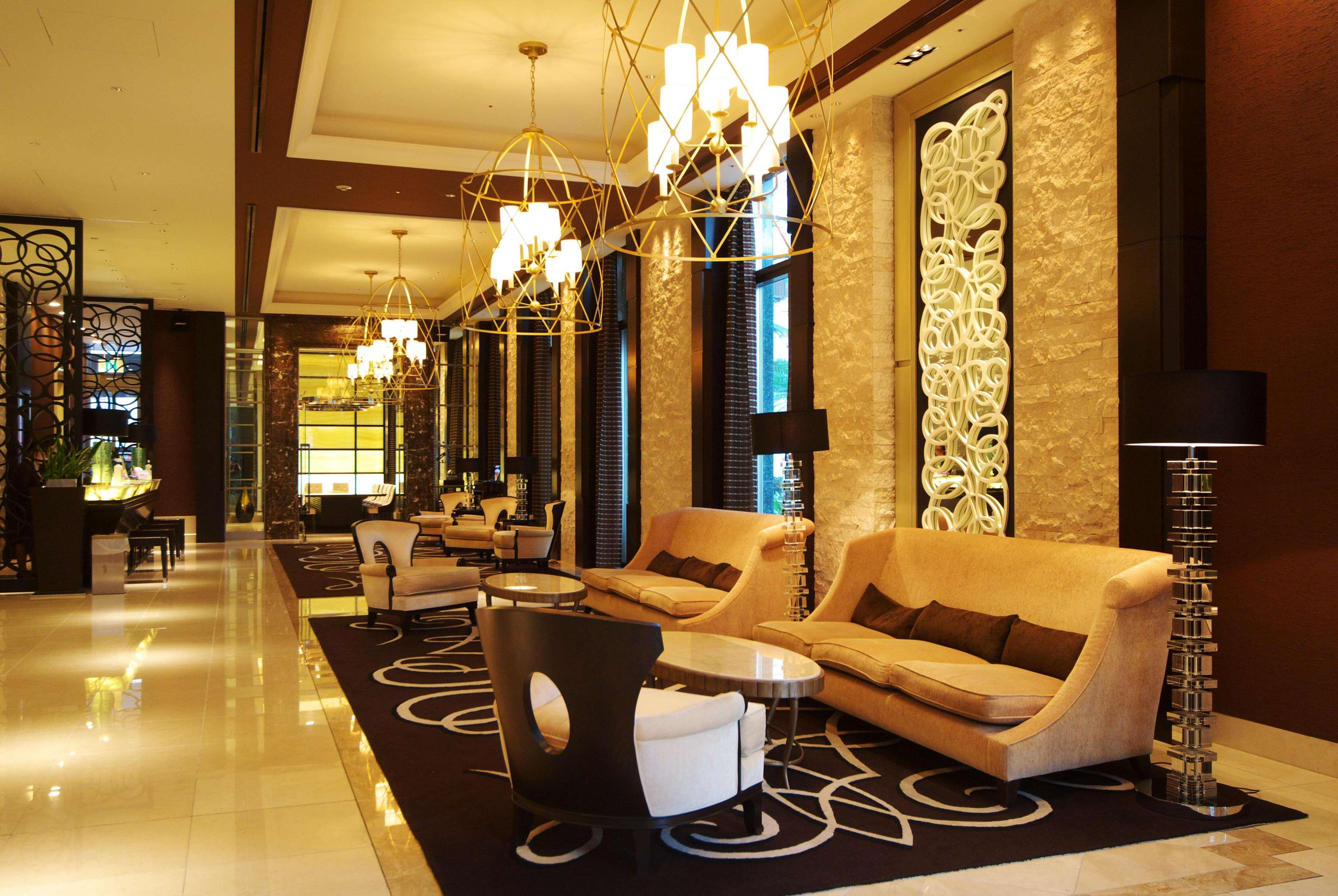 Hotel Doubletree By Hilton Naha Esterno foto
