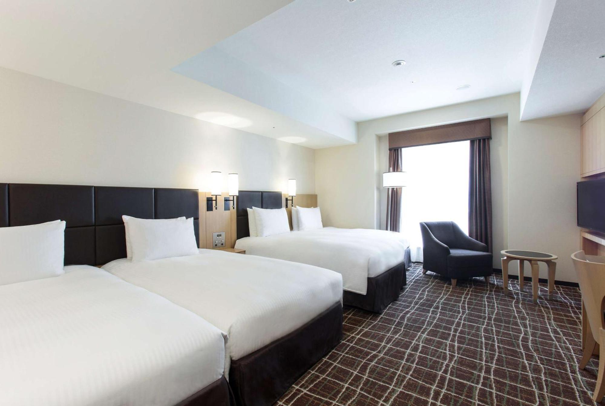 Hotel Doubletree By Hilton Naha Esterno foto