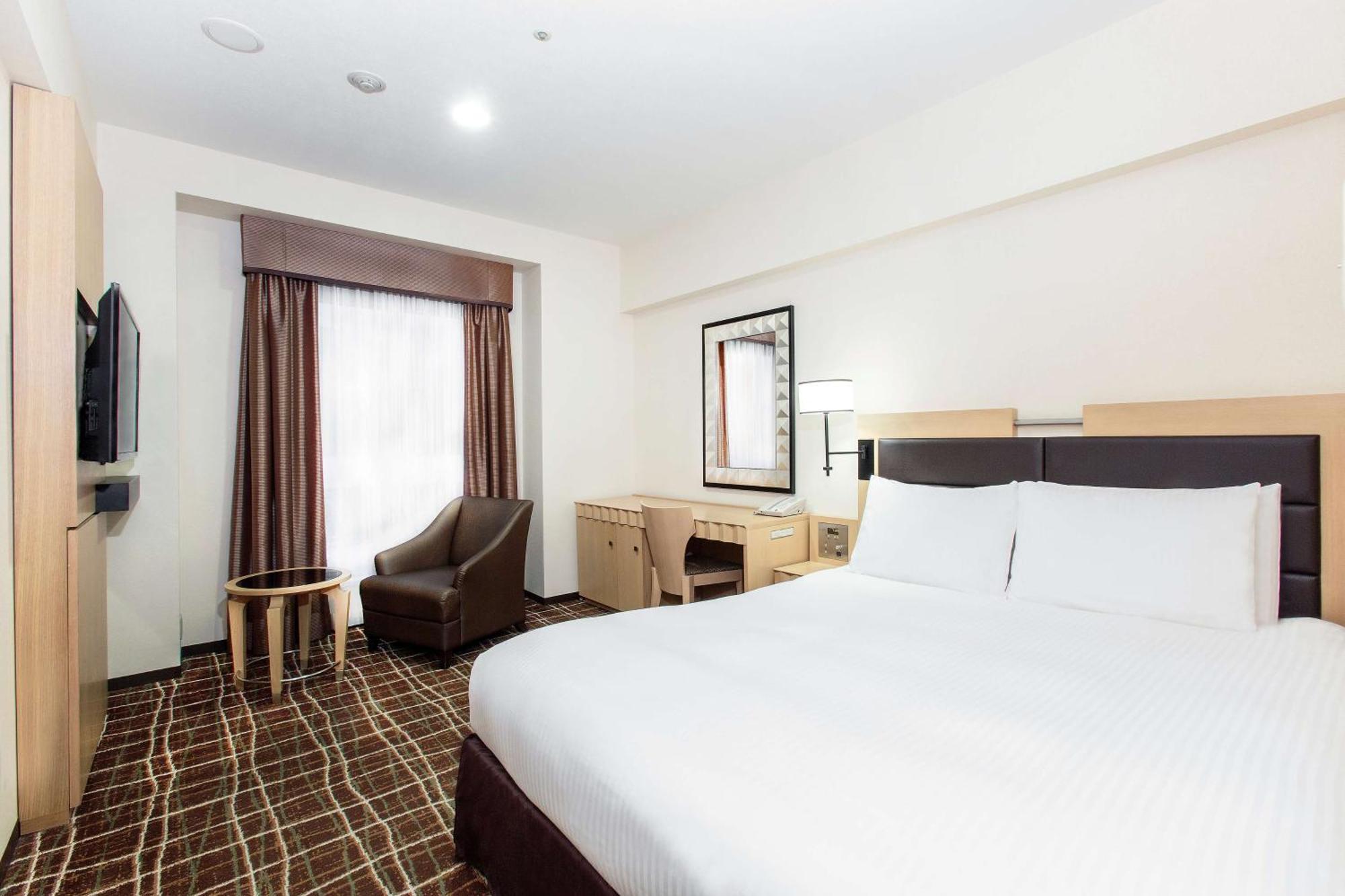 Hotel Doubletree By Hilton Naha Esterno foto